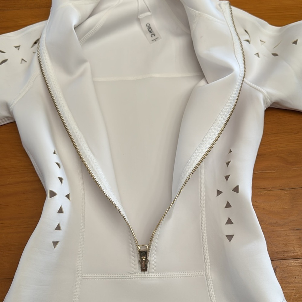 GiGi C Alexis Surfsuit - Picture 9 of 11